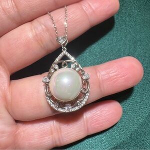 Elegant Silver Pearl Pendant Necklace